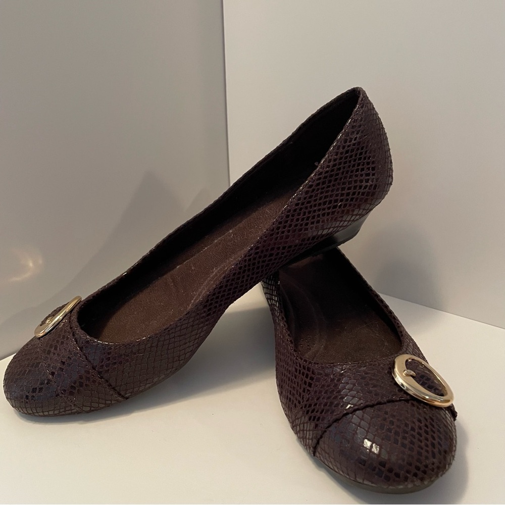 Dr Scholls Women’s Brown Wedge Leather Pumps With Gold‎ Buckle Size 9